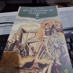 BEYAZ ZAMBAKLAR ÜLKESİNDE/Grigory PETROV