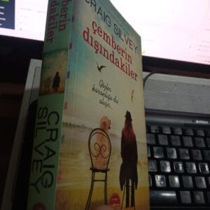 ÇEMBERİN DIŞINDAKİLER/Craıg SILVEY