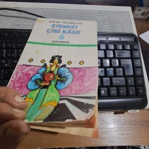 KIRMIZI ÇİNİ KÂSE/Adnan ÖZYALÇINAR