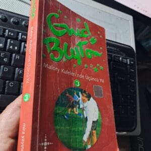 MALORY KULELERİNDE ÜÇÜNCÜ YIL/Enid BLYTON