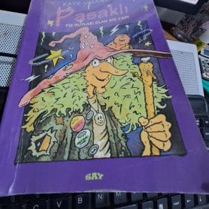 Pasaklı PİS HUYLARI OLAN BİR CADI/Kaye UMANSKY