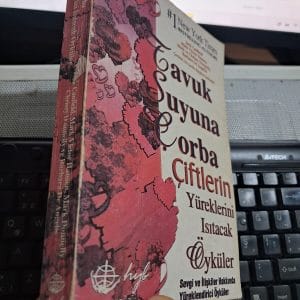 TAVUK SUYUNA ÇORBA -Çiftlerin Yüreklerini Isıtacak Öyküler/J.CANFİELD-V. HANSEN-B.De ANGELİS