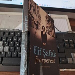 FİRARPEREST/Elif ŞAFAK